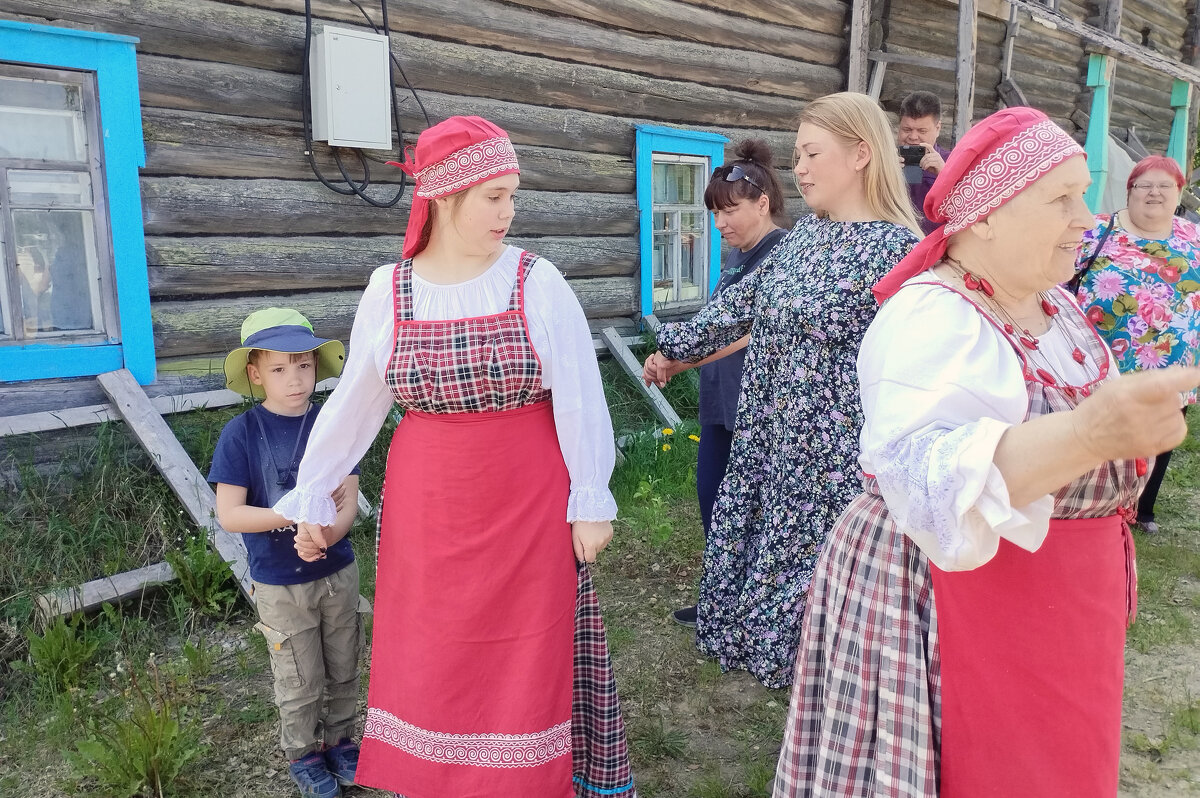 Ливвиковская деревня Рубчойла. Небольшой концерт местной самодеятельности - Gen 