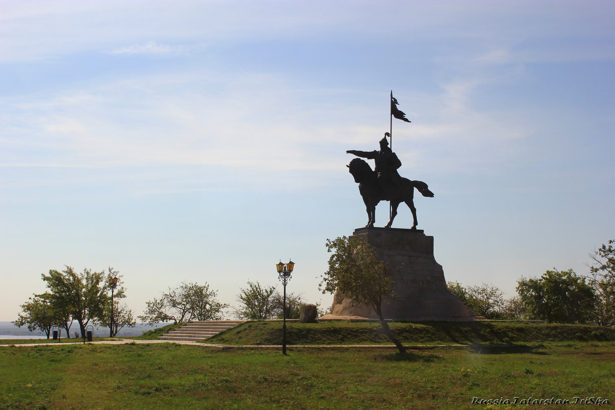 monument - Irene Farkh