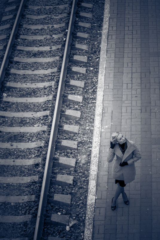 в ожидании поезда - Андрей Дзюбенко