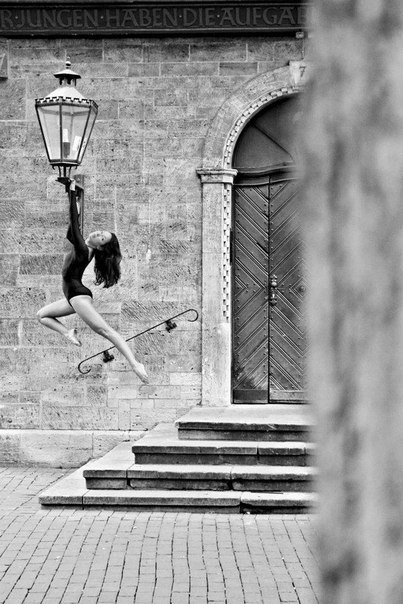 dancing in the city - Ksenia Tsymbalist