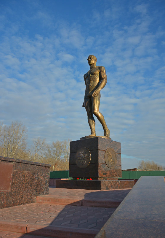 Памятник И Ярыгину - юрий Амосов