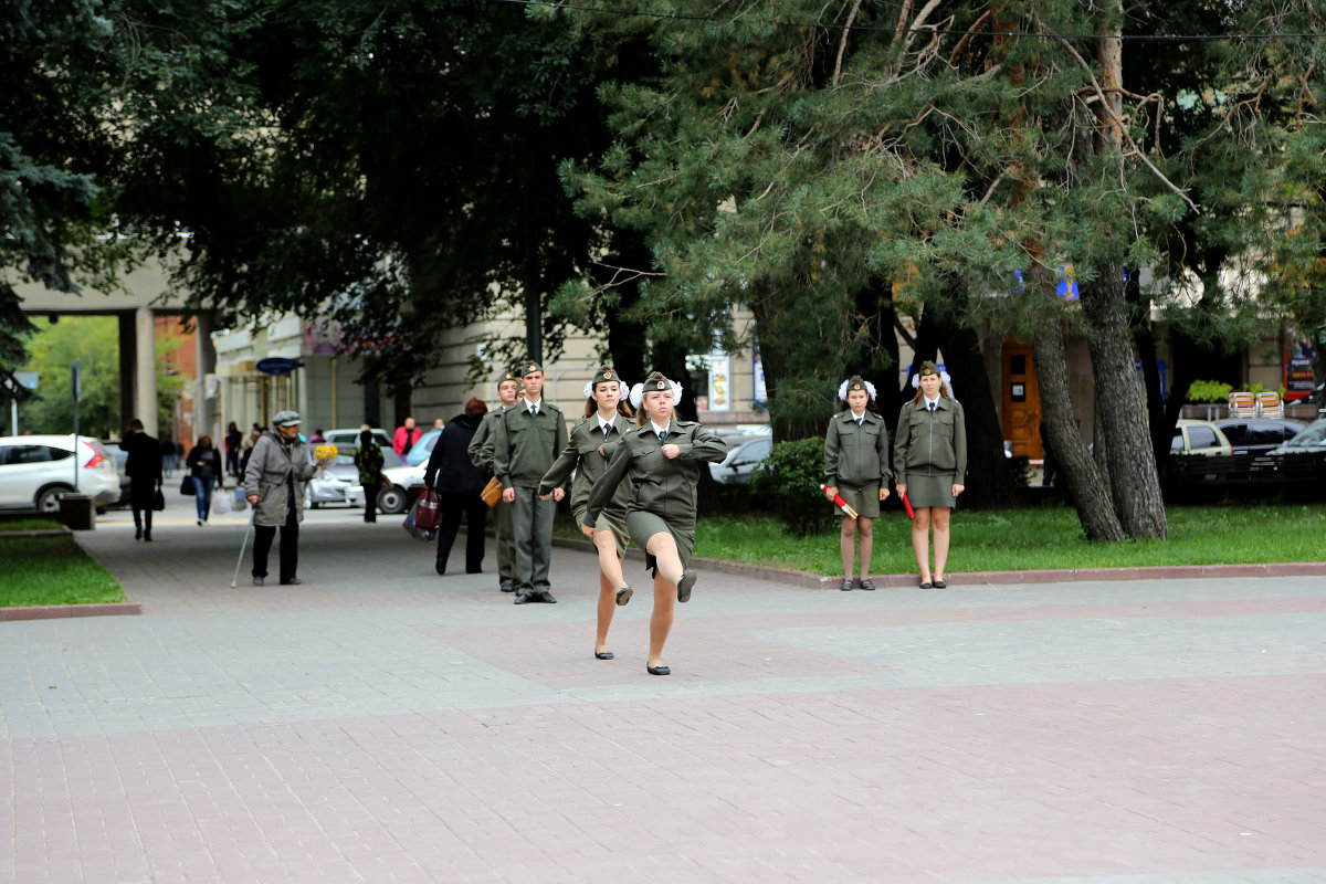 Раз два,левой.... - Юлия 