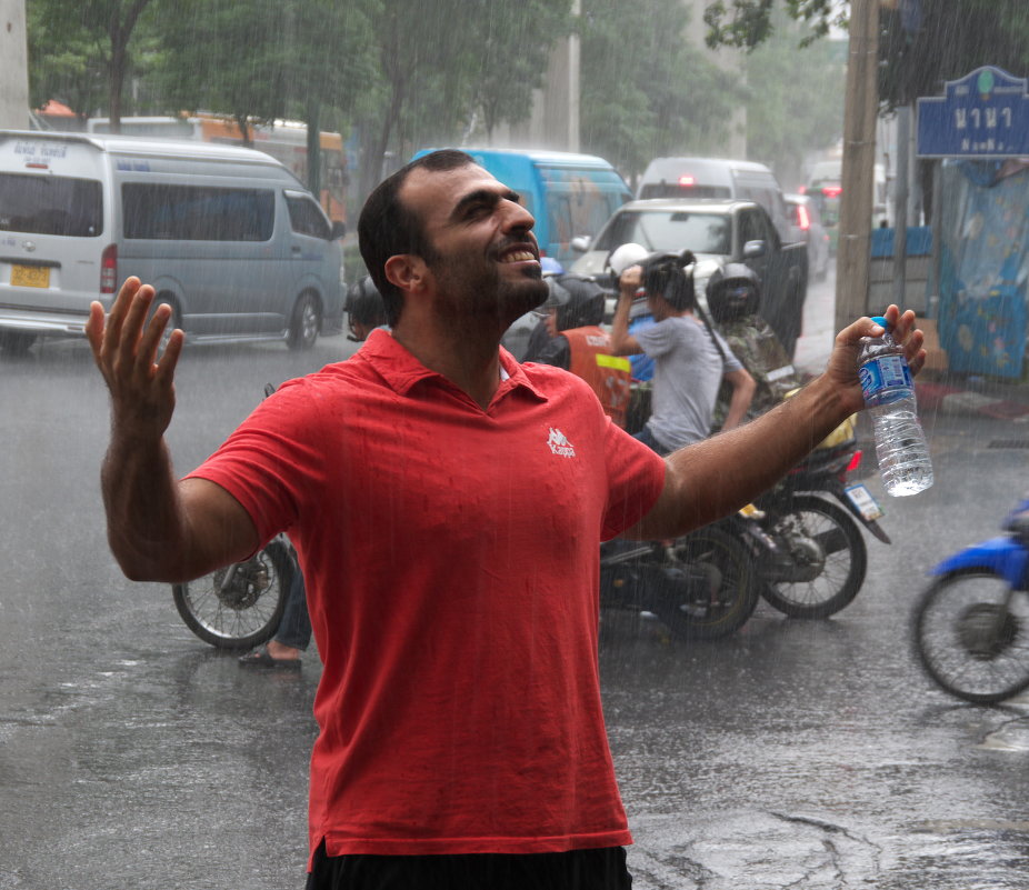 Радость дождя - Сумбат Давыдян