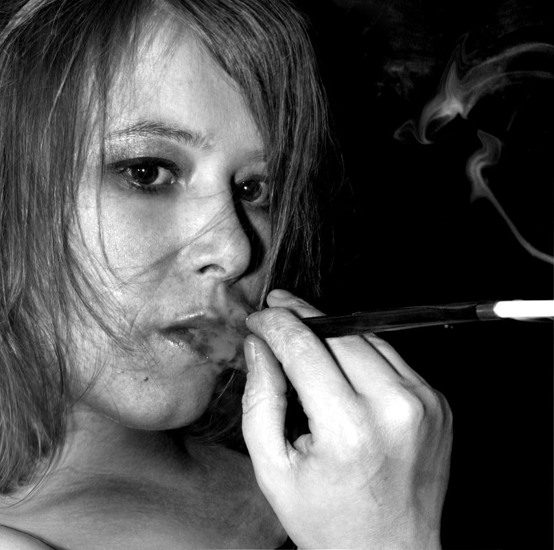 Дым сигарет с ментолом....... - Ираида Бригвадзе