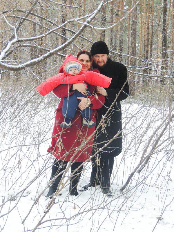 Семья в зимнем лесу - Sofigrom Софья Громова