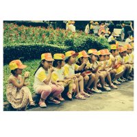 Обед вьетнамских детей во вьетнамском зоопарке :: Наташа Попова
