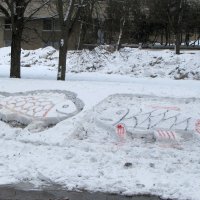 Вместо снеговика. :: Людмила Жданова