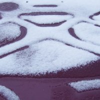 автомобили под снегом 2 :: Юрий Бондер