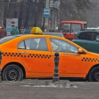 Желтое такси... :: Александр Зотов