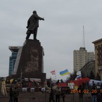 Охрана памятника Ленину :: Leonid 