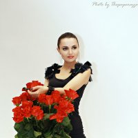 Девушка с цветами (IMG_9301) :: Виктор Мушкарин (thepaparazzo)