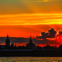 Закат над крепостью :: Александр Неустроев