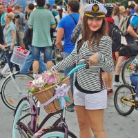 Леди на велосипеде :: Алена Щитова
