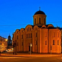 Церковь Успения Богородицы Пирогощи. Киев :: Андрей Зелёный