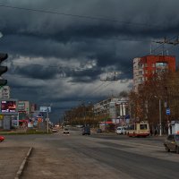 Тучи над городом встали :: Юрий Митенёв