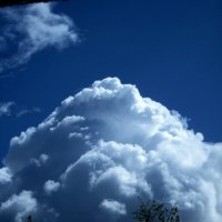 Майское облако... :: Павел Зюзин