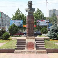 От благодарного Дагестанского народа основателю города Порт Петровск - нынче Махачкала!!! :: Евгений 