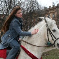 Девушка на коне :: Руслан Грицунь