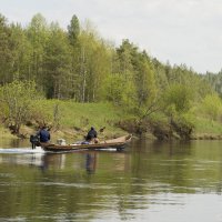 Рыбаки в поисках хорошего места :: Наталья Отраковская