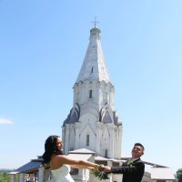 Свадебная прогулка в Коломенском :: Владимир Карлов