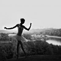 silhouette of a ballerina :: Георгий Чернядьев