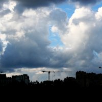 Подпирая облака. :: leonid kononov
