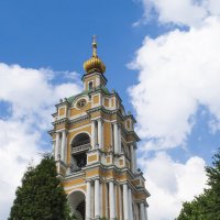 Вид на храм преподобного Сергия Радонеского :: Сергей Sahoganin