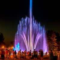 Танцующий фонтан... :: Елена Васильева