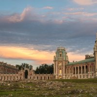 Большой Императорский дворец в Царицыно на закате :: Евгений Тукин