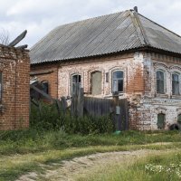 Заброшенный дом в умирающей деревне в Кировской области... :: Наталья 