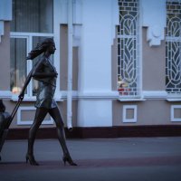Скульптура девушки. г. Молодечно. :: Nonna 