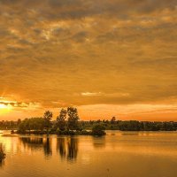 Закат у озера. :: Gene Brumer