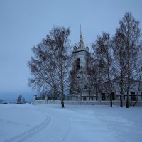 И теплится в оконцах свет... :: Юрий Морозов