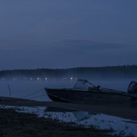 Туман и лодка :: Елена Лагода