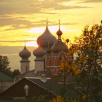 купола монастыря :: Сергей Кочнев