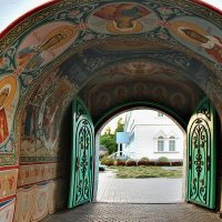 Вход в Толгский монастырь :: Ольга Ламзина