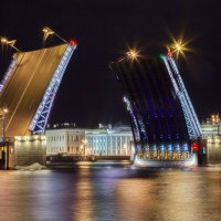 Развод Дворцового моста :: Рома Фабров