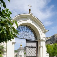 Бахчисарайский Свято-Успенский монастырь :: Денис Кулик