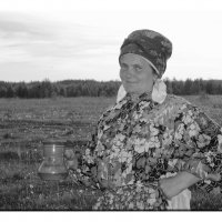 Есть бабушки в мордовских селениях... :: Борис Пущин 