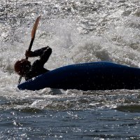 Тренировка каякера на реке Быстрая сосна :: Марина Грушина