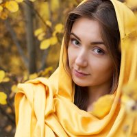 Портрет в желтых листьях :: Екатерина Бармина