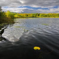На озере Круглом :: Валерий Талашов