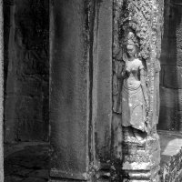 Красавица из Ангкора :: Григорий Карамянц