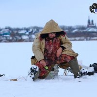 На зимней рыбалке.... :: Евгений Софронов