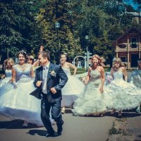 Парад невест :: Сергей Крутиев