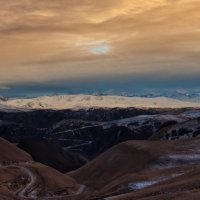 Вид на Кавказский хребет :: Виктория Балаян