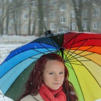 Под цветным зонтом и в пасмурный день хорошо! :: Lidija Abeltinja