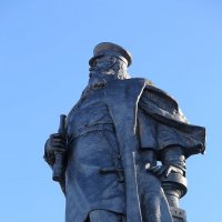 Памятник адмиралу Степану Осиповичу Макарову. :: Александр 