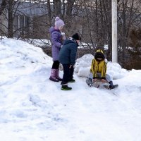 На горке :: Владимир Болдырев