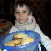 мальчик с пирожками :: Сергей Дихтенко